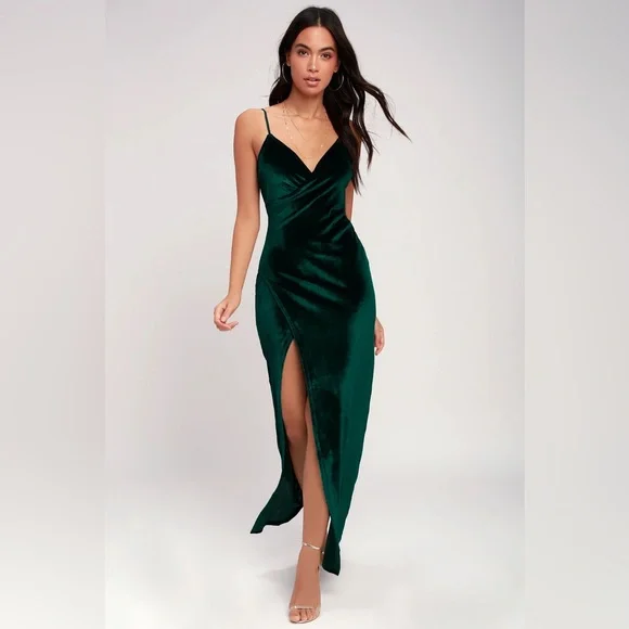 NWT- SOLD Lulu’s Debut Diva Emerald Green Velvet Maxi, XS - Picture 1 of 5